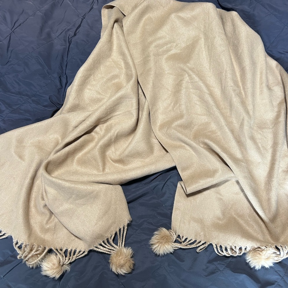 Chico’s Camel Pom Pom Fringe Wrap Scarf NWT Neutral Shawl - Picture 3 of 3